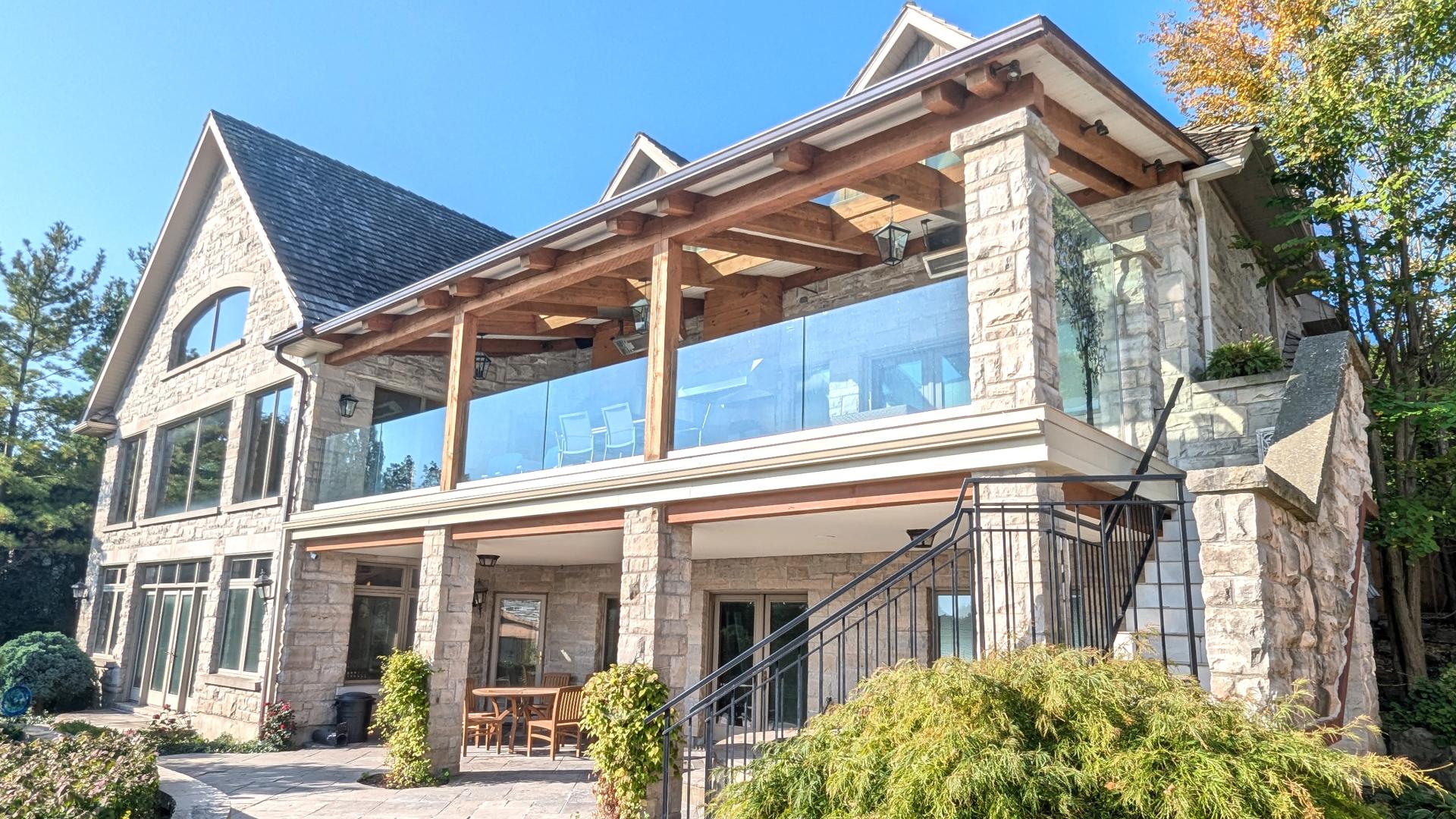 WaterlooPorch & PoolHouse