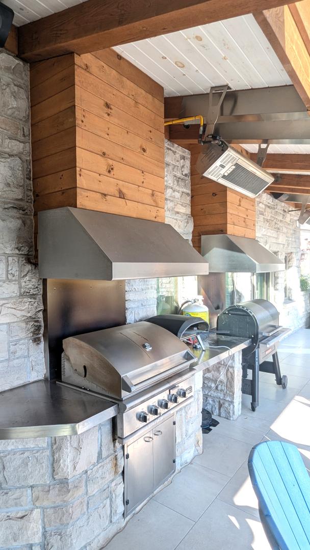 Waterloo Porch & PoolHouse